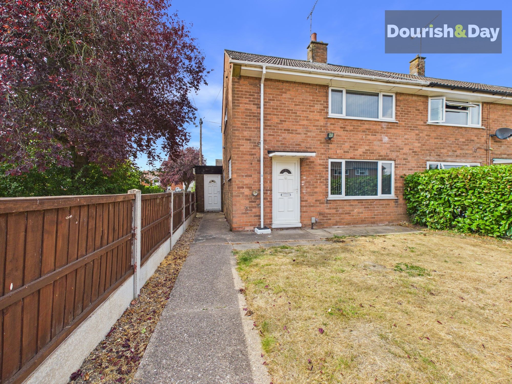 end of terrace house to rent in Hesketh Road