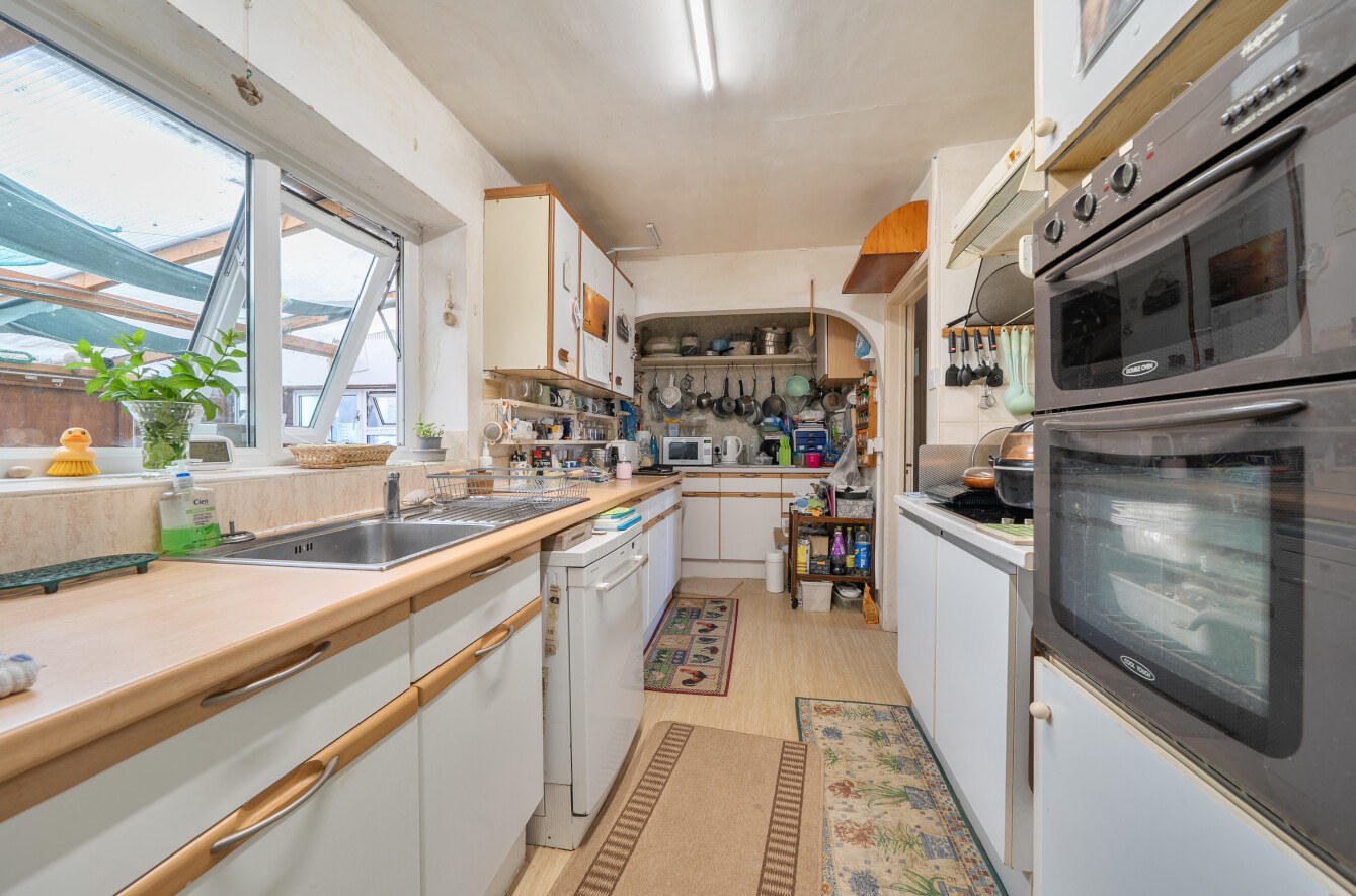 Stoke Road, Henlade, Taunton, Somerset, TA3, photo 5