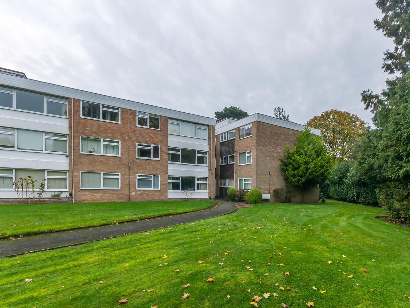 HEATHFIELD CLOSE