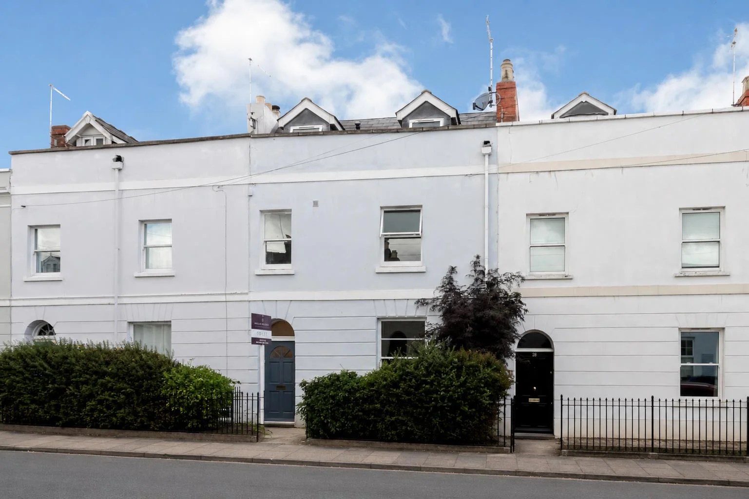 Bedroom House - Mid Terrace in Pittville