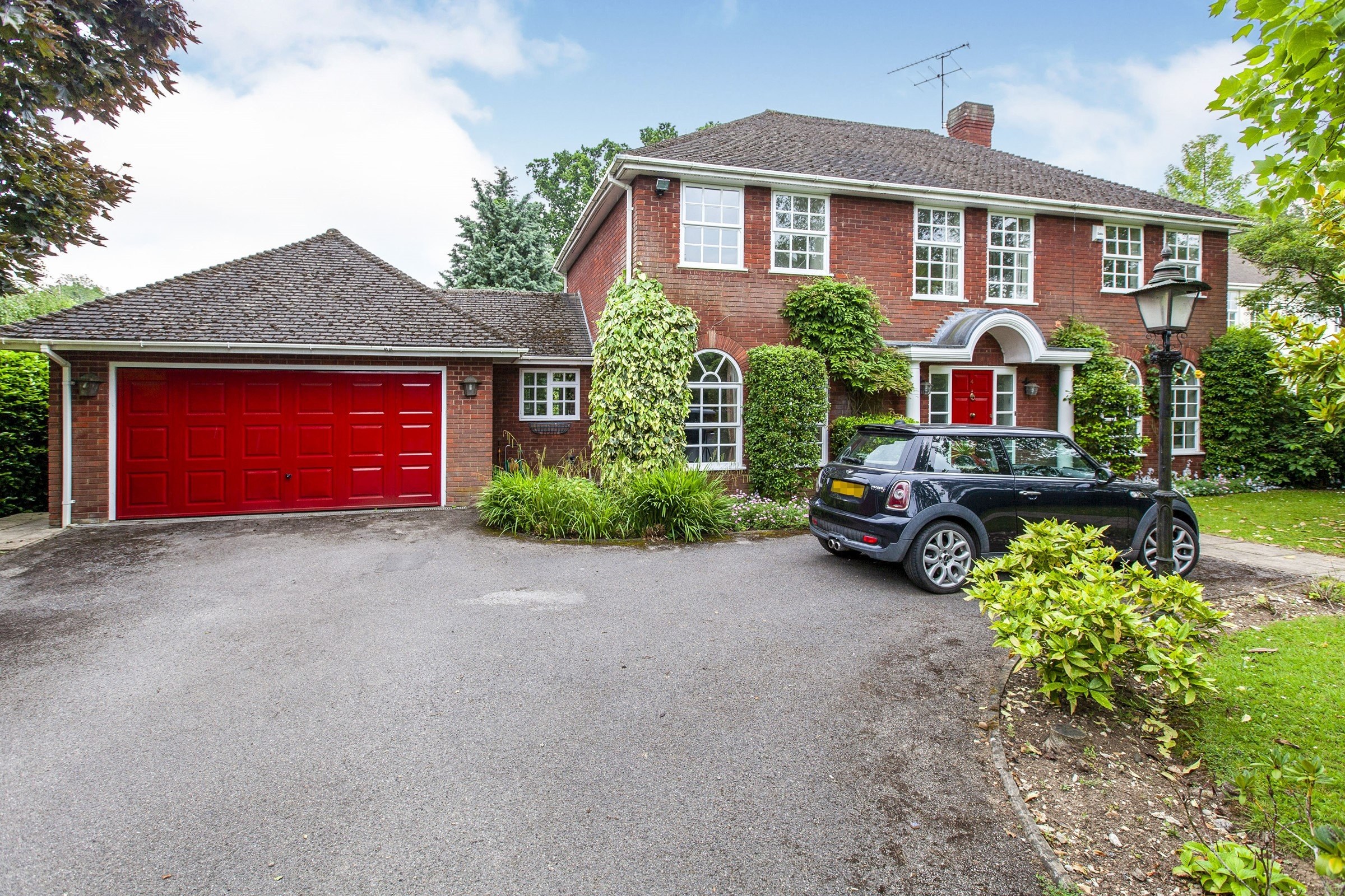 We enjoy intimate and unparalleled knowledge of property values in your area.