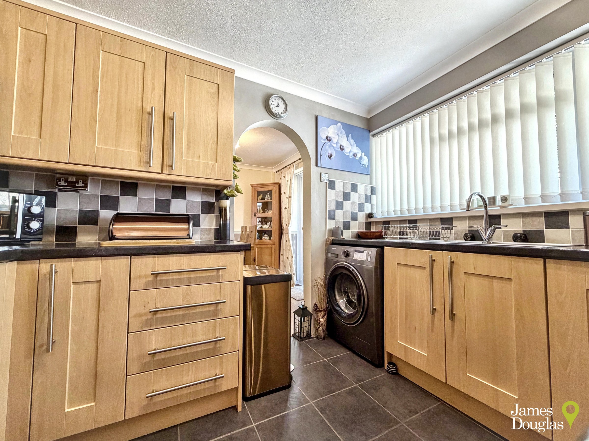 Lanwood Road, Graigwen, Pontypridd, photo 11