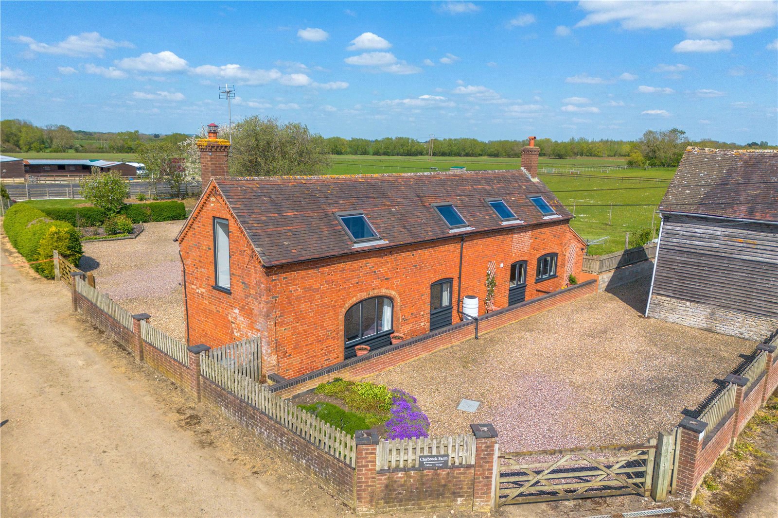 Bretforton Road, Badsey, Evesham, Worcestershire, WR11, photo 2