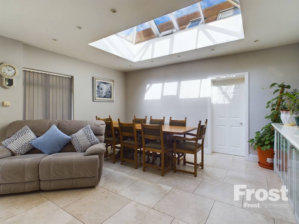 Coppermill Road, Wraysbury, Berkshire, TW19, photo 4