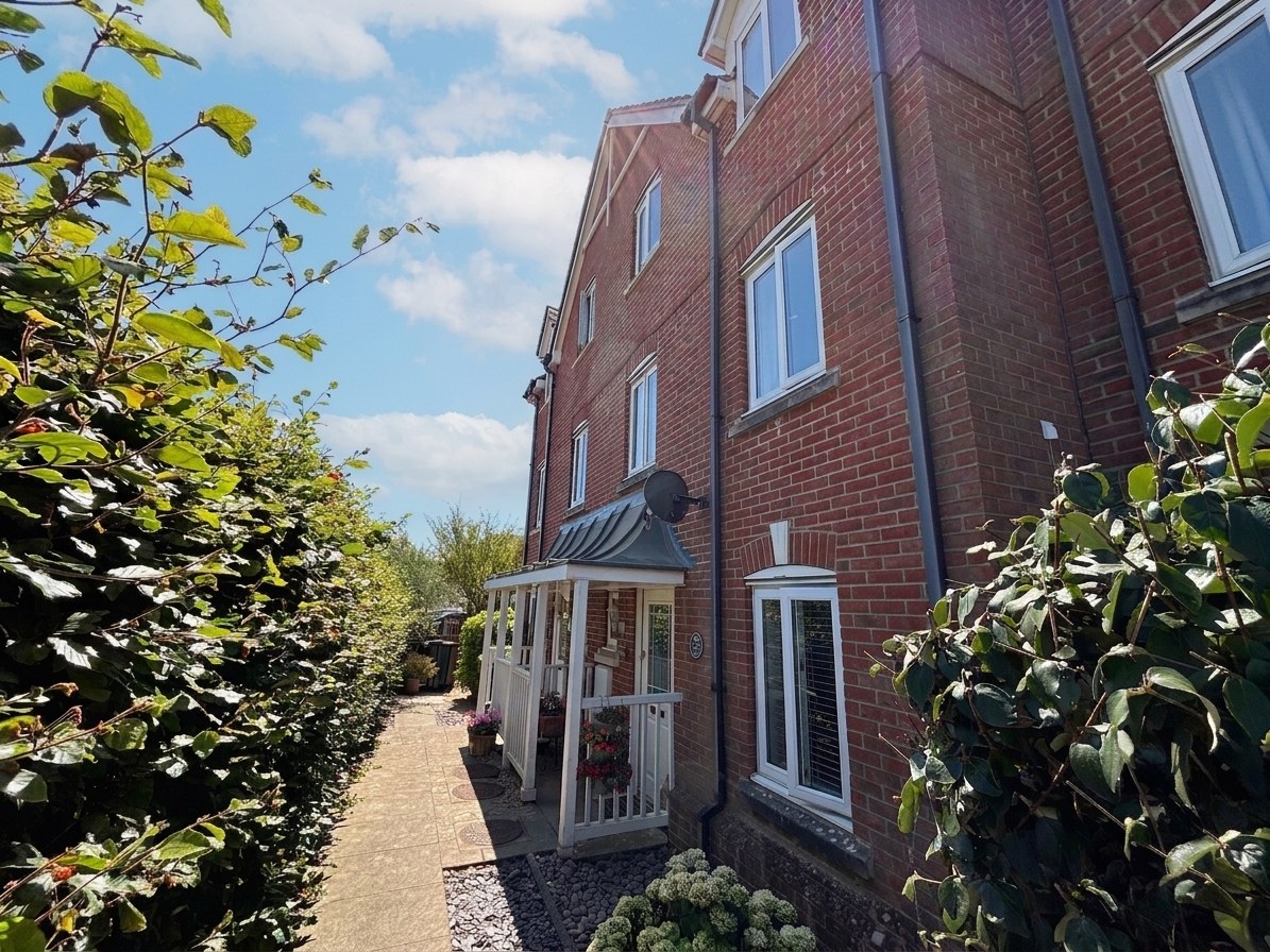 Reeder Close