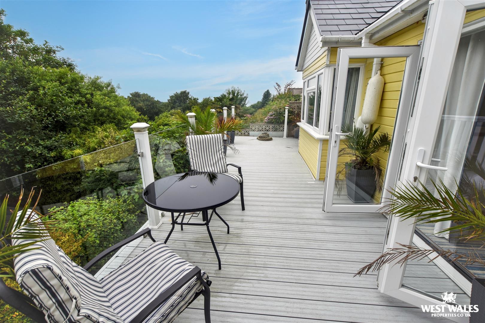 Beach Road, Llanreath, Pembroke Dock, photo 19