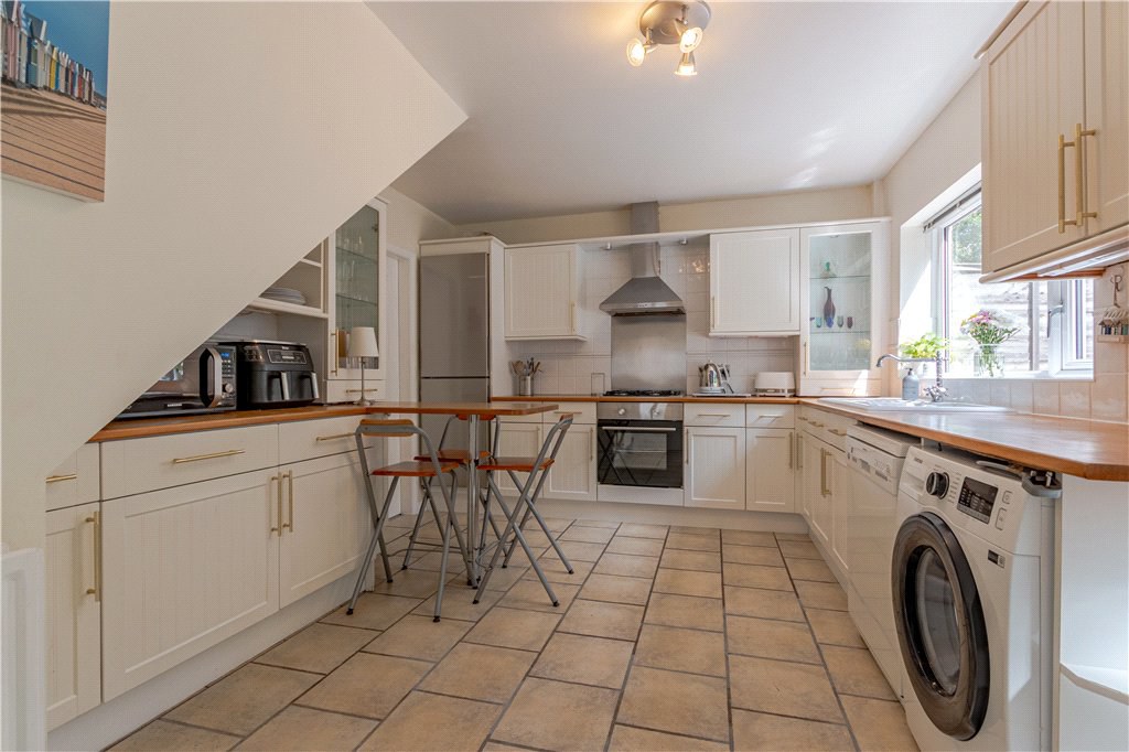Kirkwood Way, Leeds, West Yorkshire, LS16, photo 4