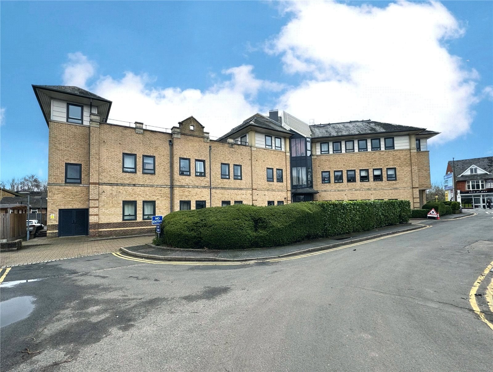 Maybury Close