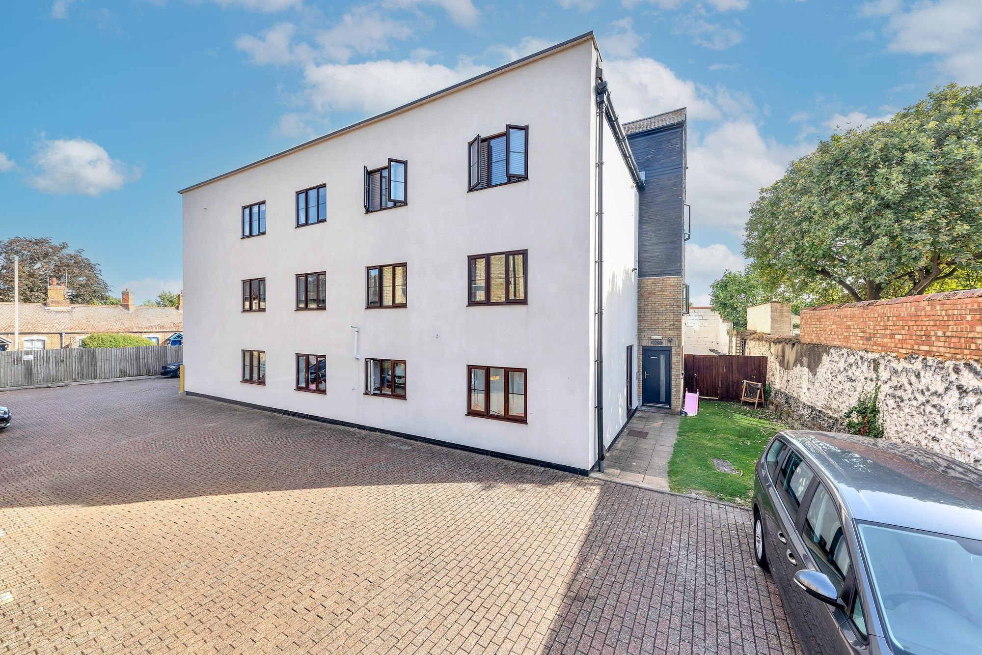 Rivermill Court
