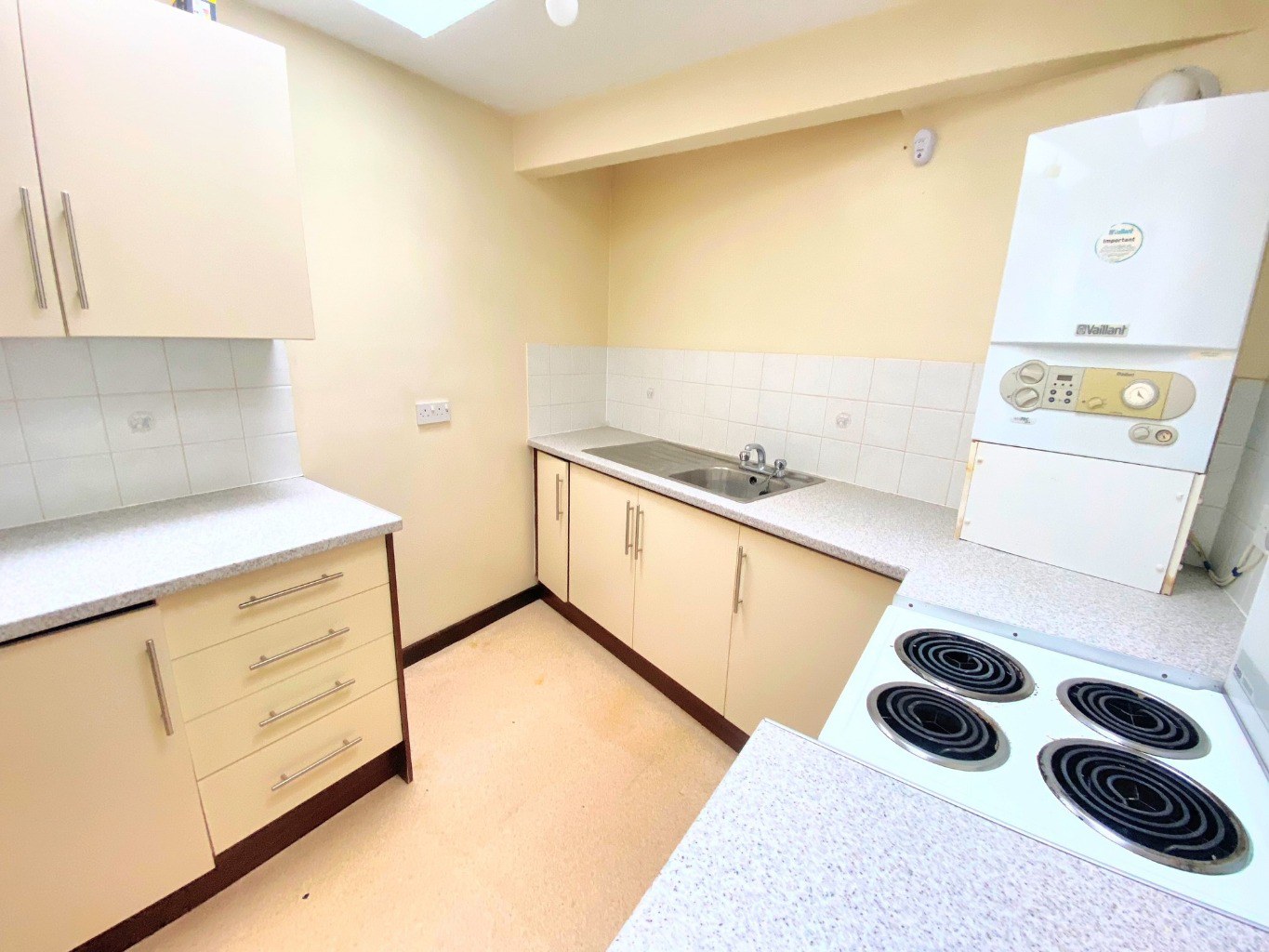 Top Styles, Weston Road, Portland, Dorset, DT5 2BY, photo 3