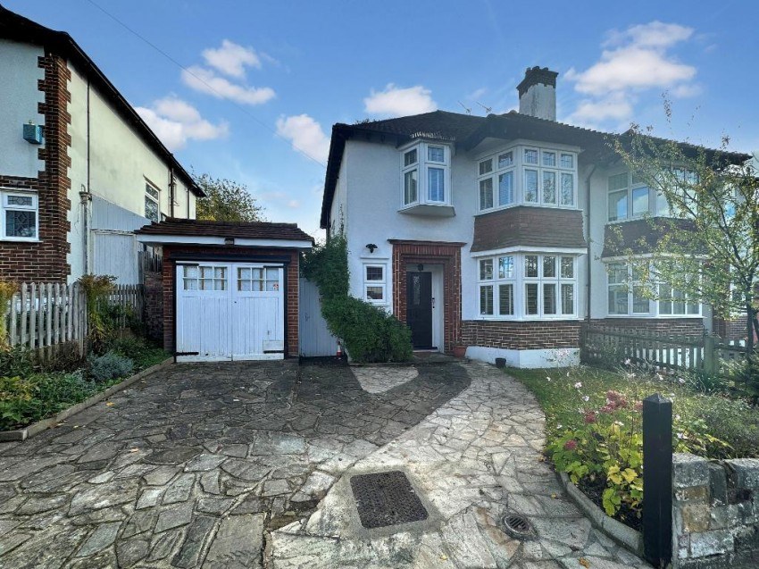 Carlton Avenue