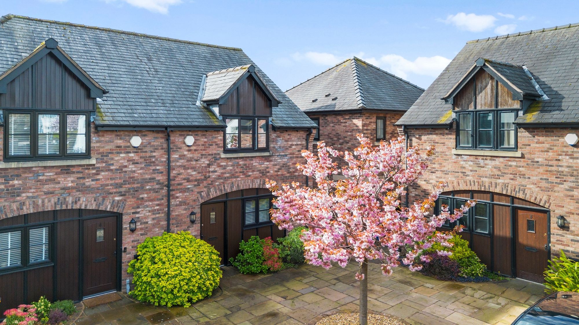 Drapers Court