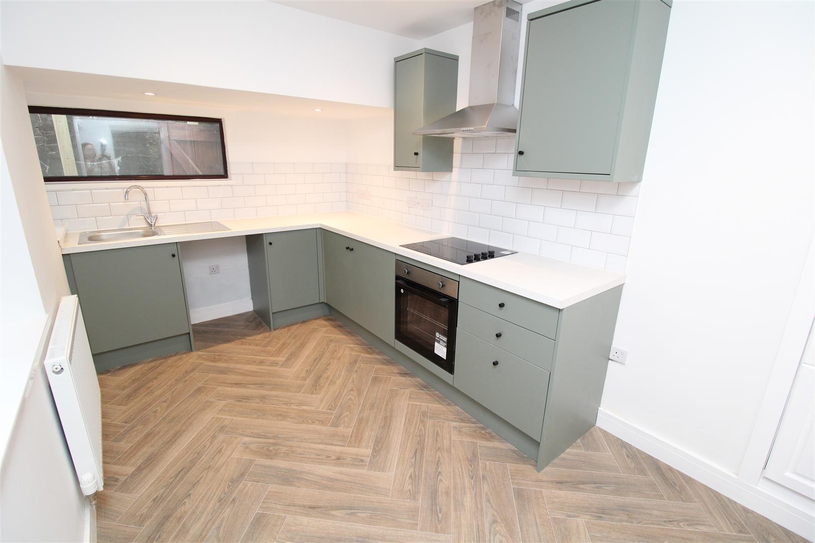 House - Terraced For Rent Mountain Ash Road