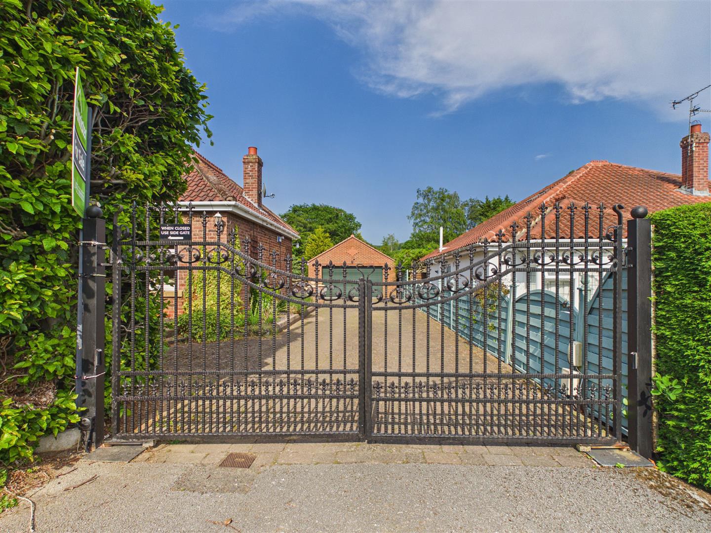 Middle Garth Drive