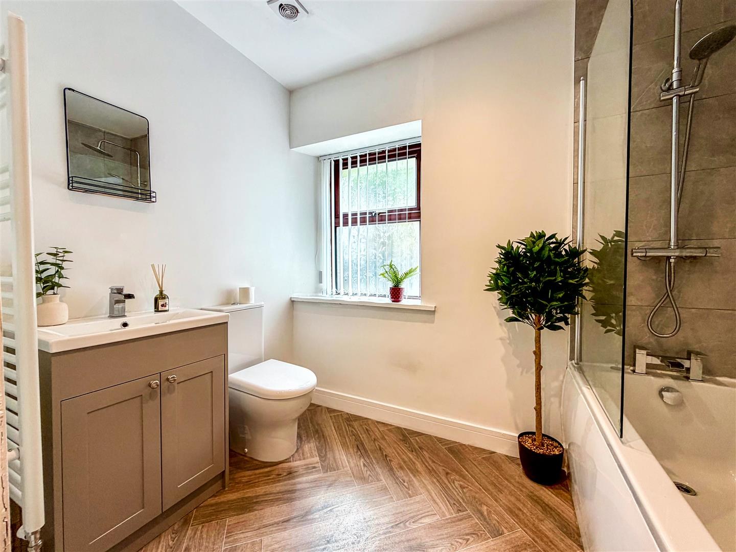 House - Terraced For Sale Mountain Ash Road
