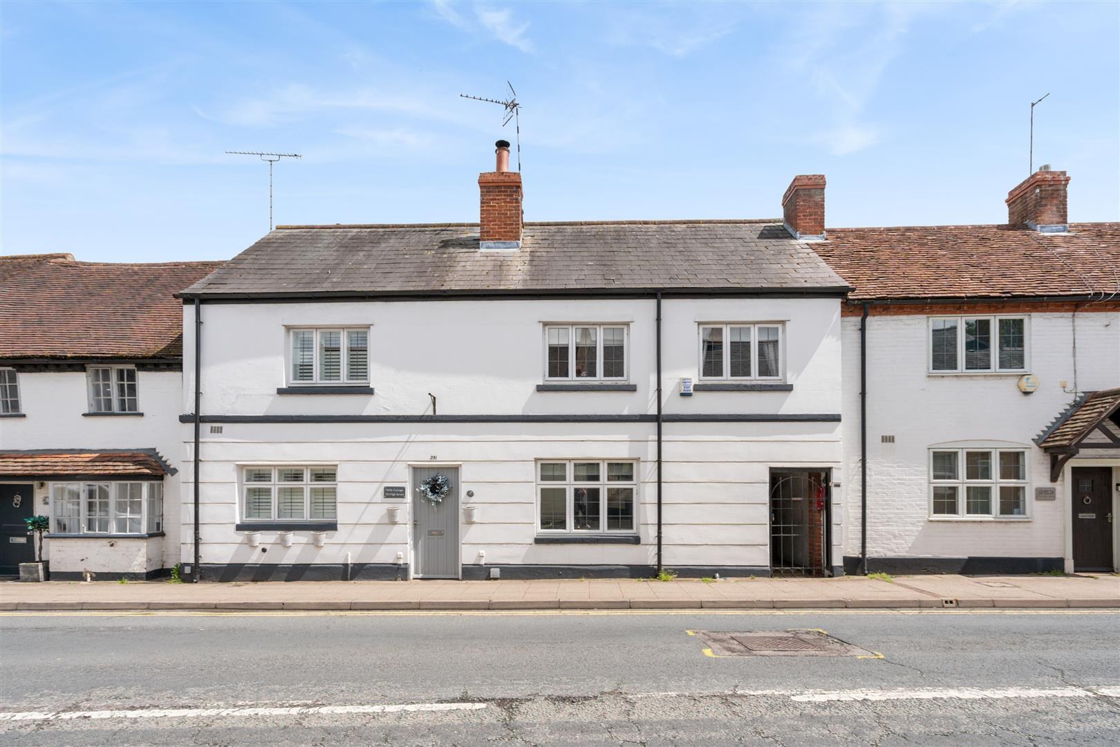 cottage for sale in High Street