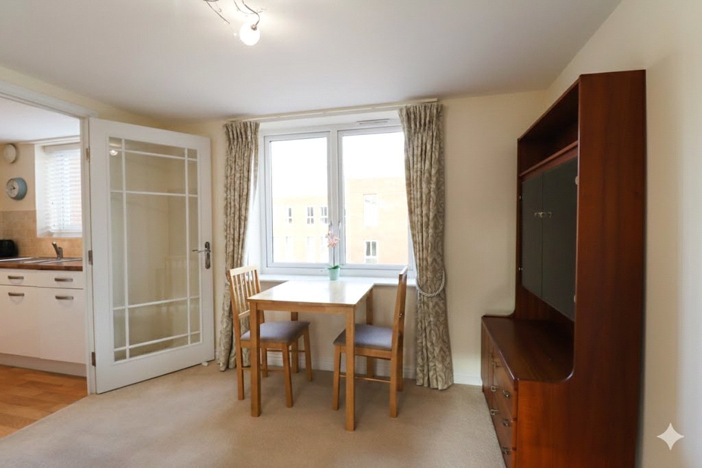 Park Lane, Camberley, Surrey, GU15, photo 9