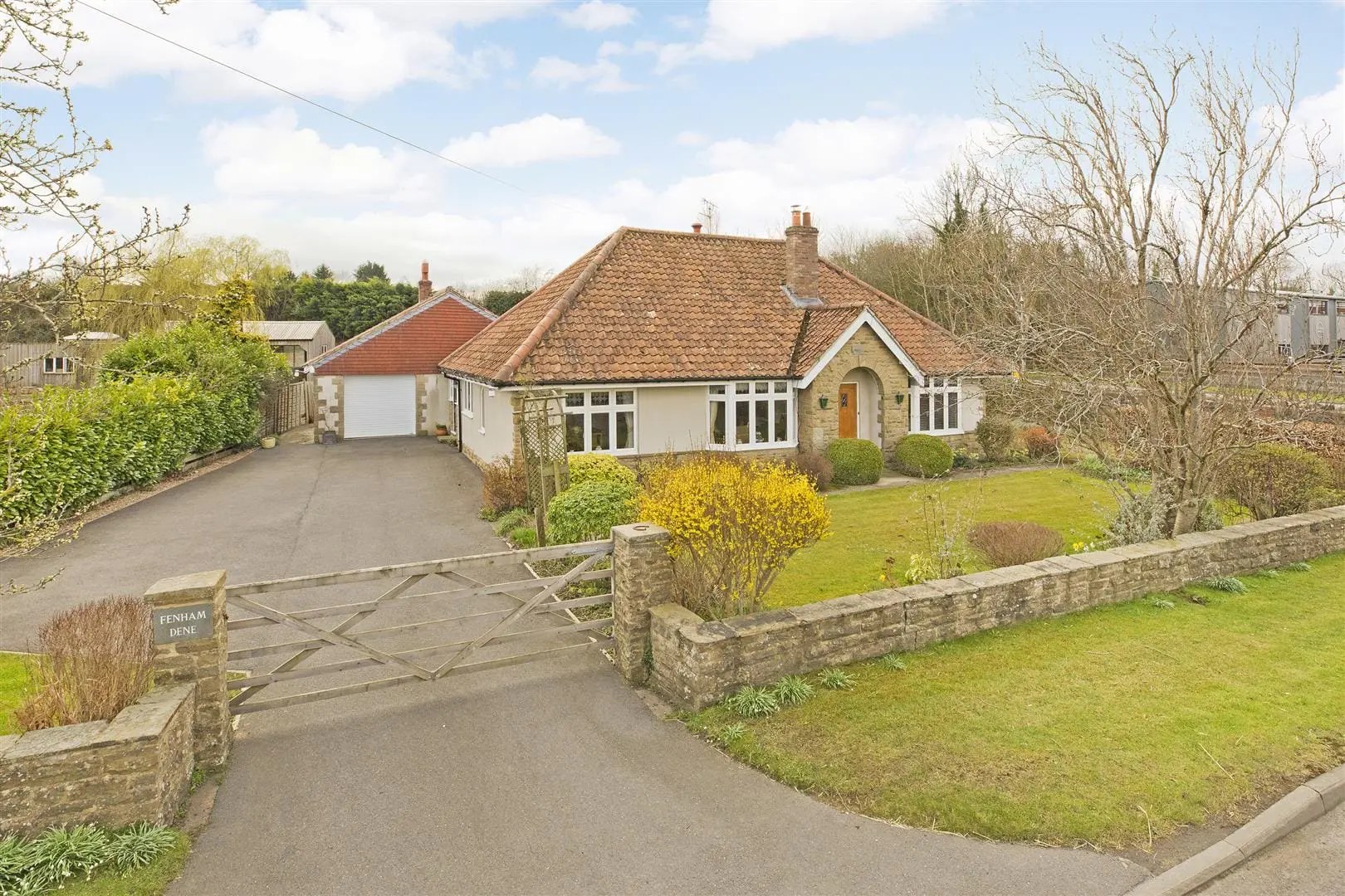 4 bed home for sale in Low Moor Lane, Scotton