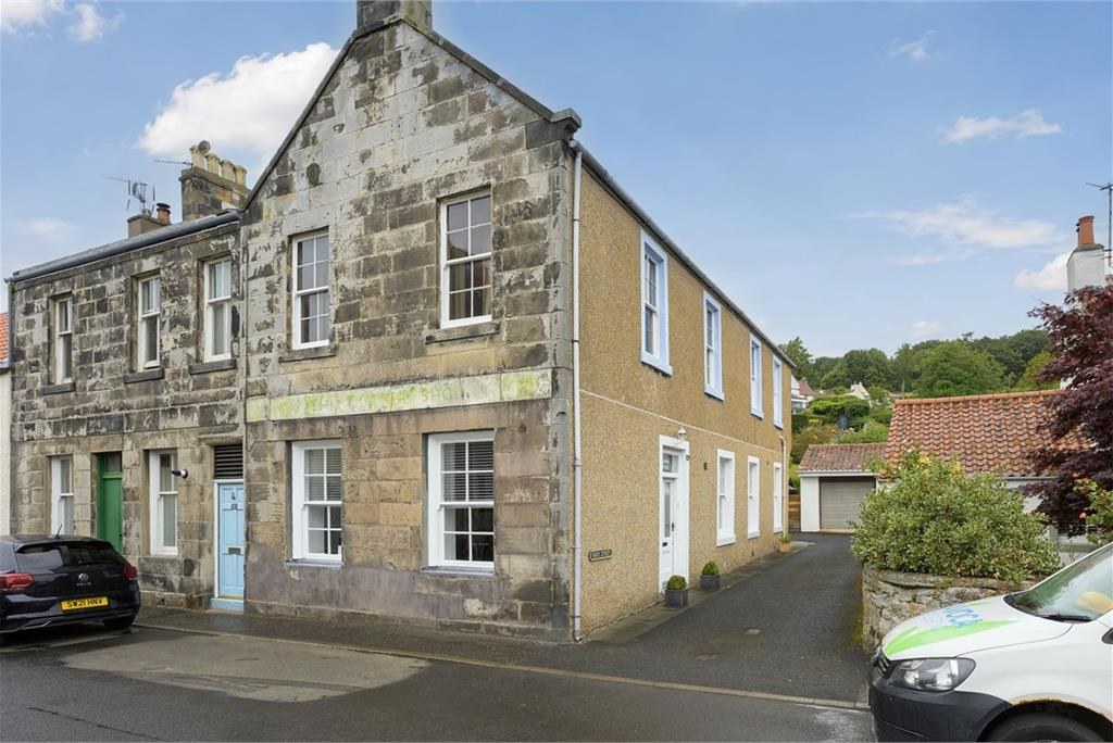 garden & ground flat for sale in Culross