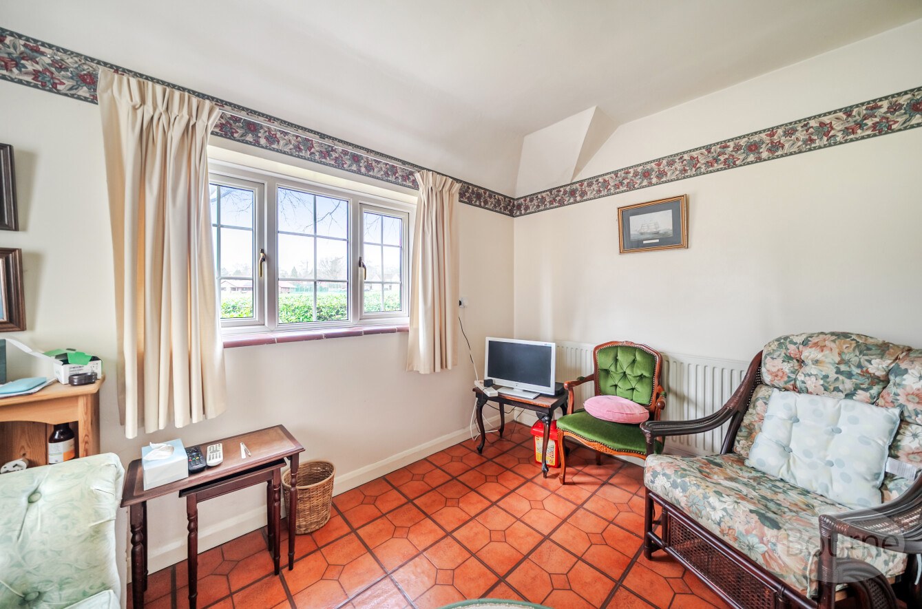 Hale House Lane, Churt, Farnham, Surrey, GU10, photo 6
