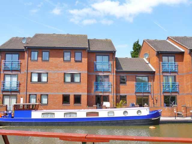 2 Bed Flat - Second Floor Let Agreed 20 Evans Croft