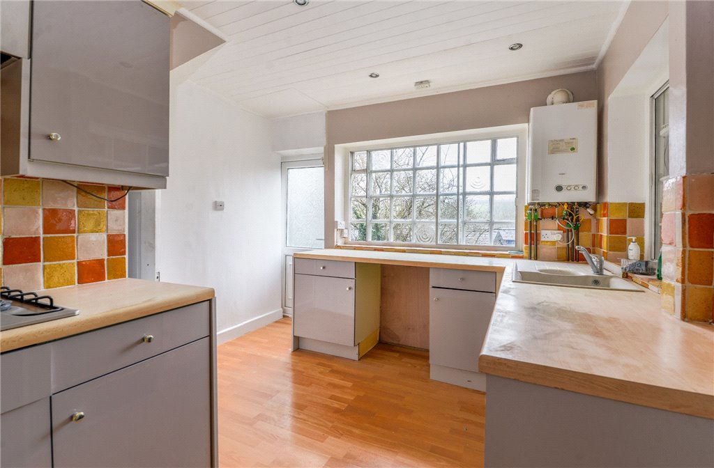 Leaventhorpe Avenue, Bradford, West Yorkshire, BD8, photo 13