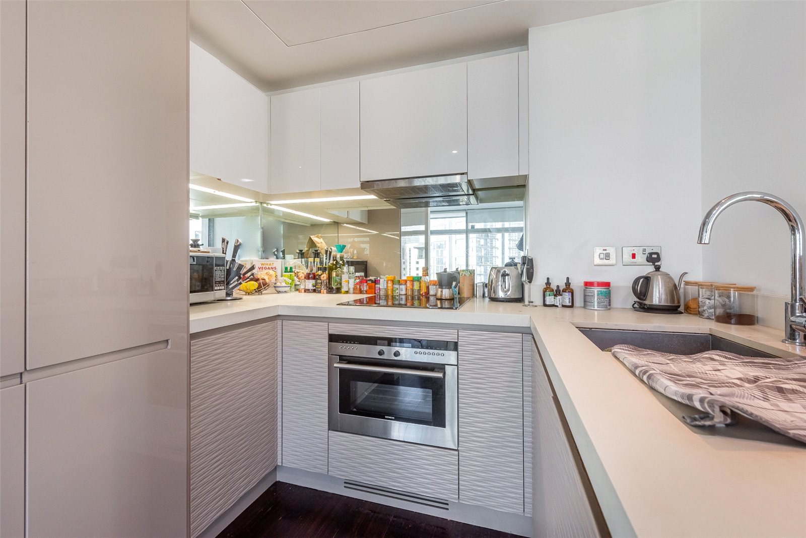 3 Pan Peninsula Square, East Tower, Canary Wharf, E14, photo 2