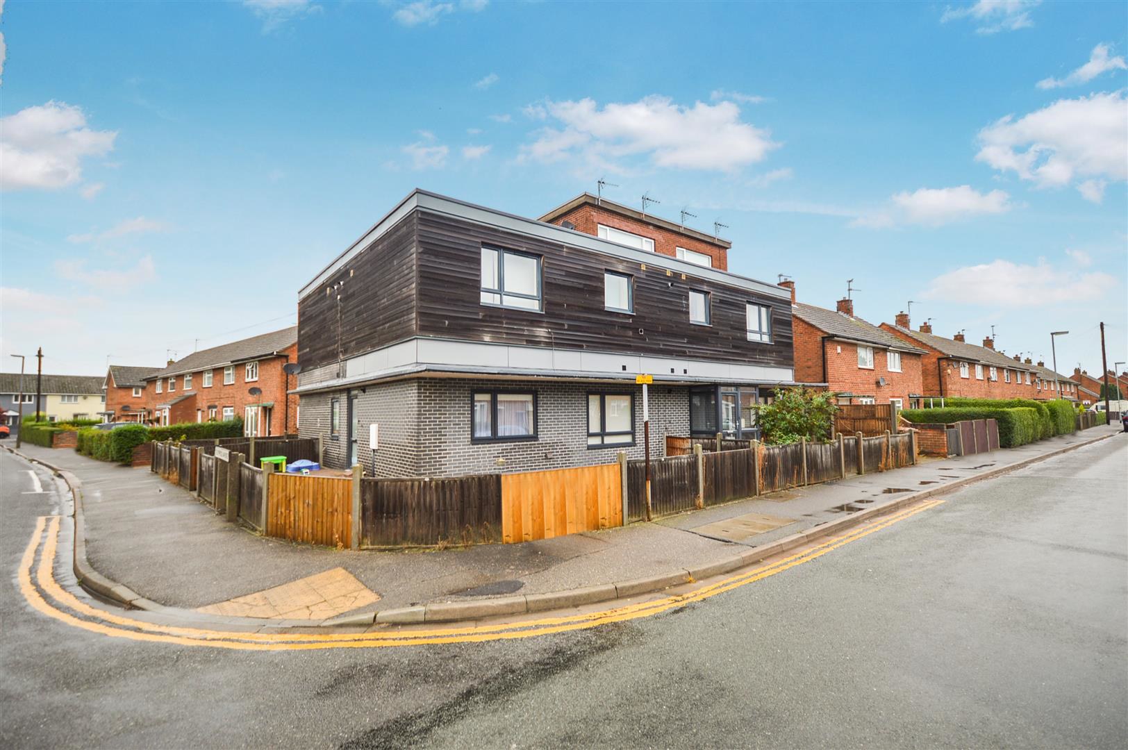 Larchwood Crescent