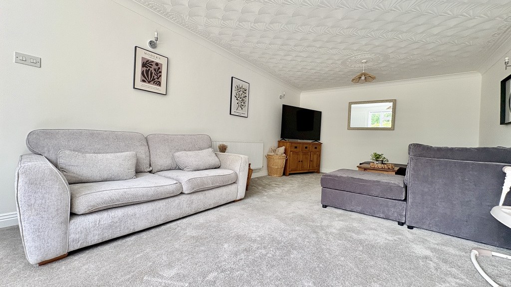 Rogers Close, North Petherton, Bridgwater, Somerset, photo 6