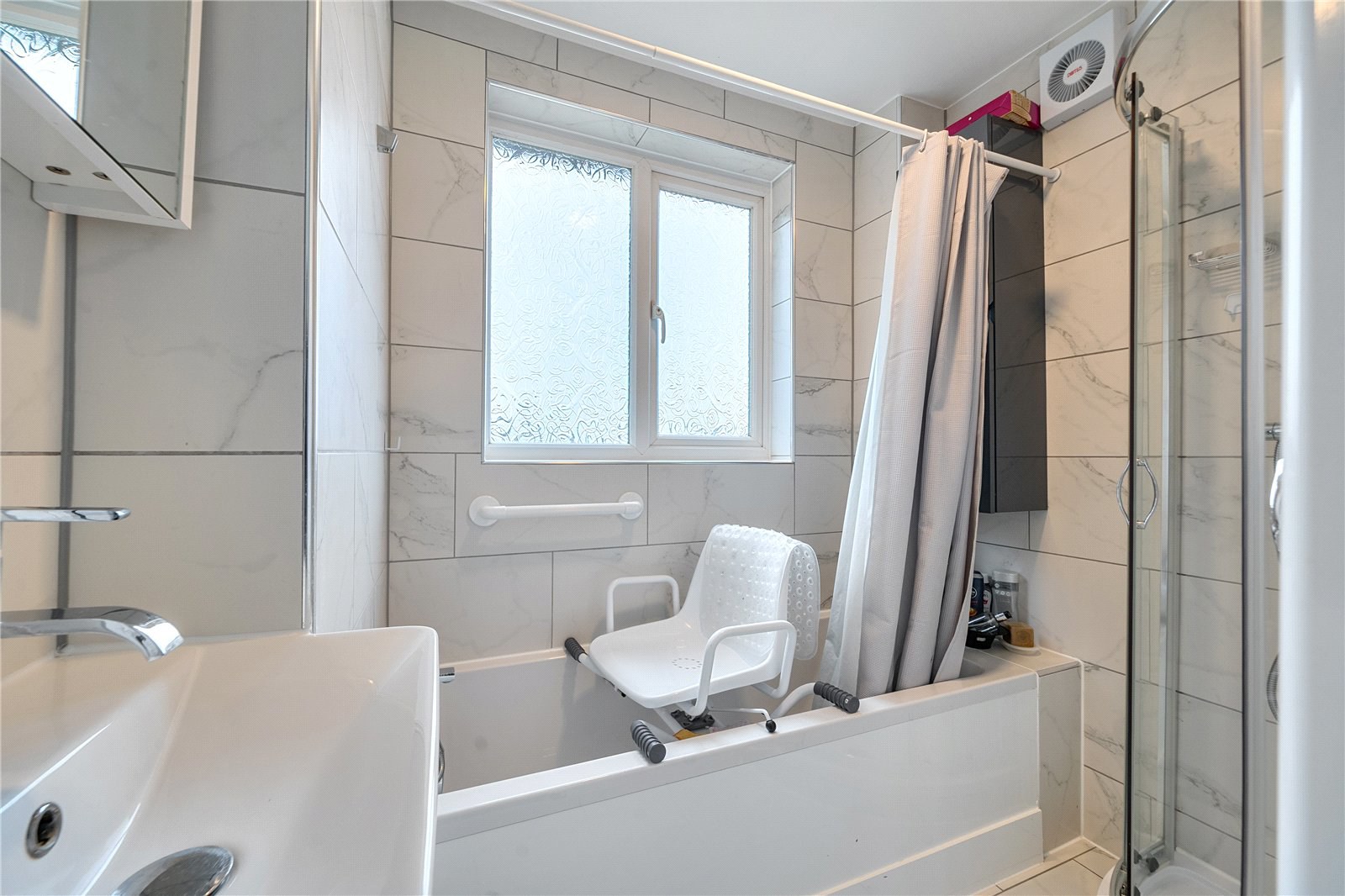 The Larches, Palmers Green, London, N13, photo 9