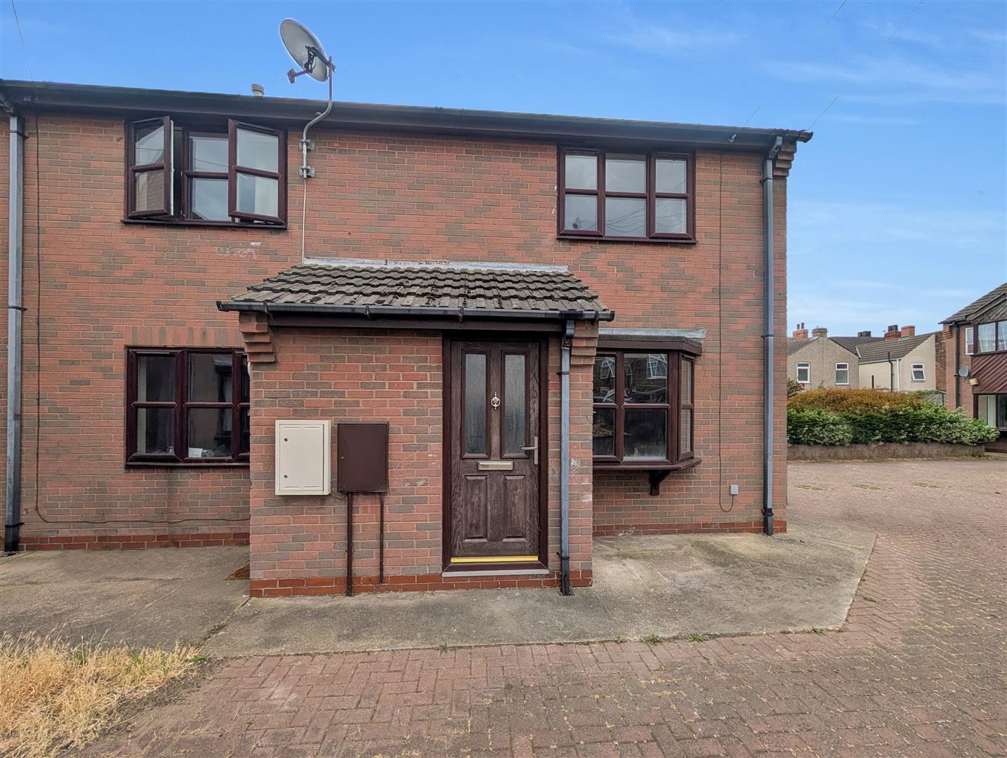 house - end terrace for rent in Cleethorpes