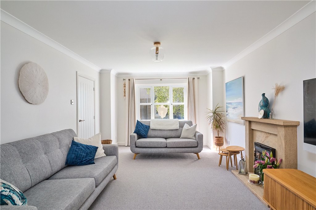 Swallow Close, Pool in Wharfedale, Otley, West Yorkshire, LS21, photo 11