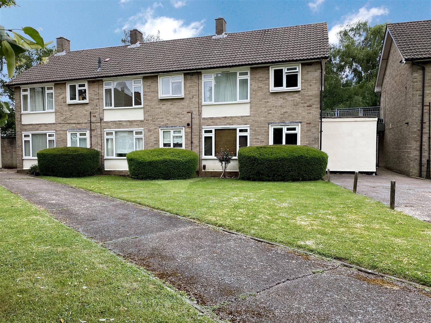 Hughenden Road