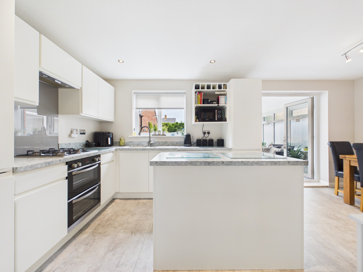 HOLME FARM WAY, PONTEFRACT, WEST YORKSHIRE, WF8, photo 3