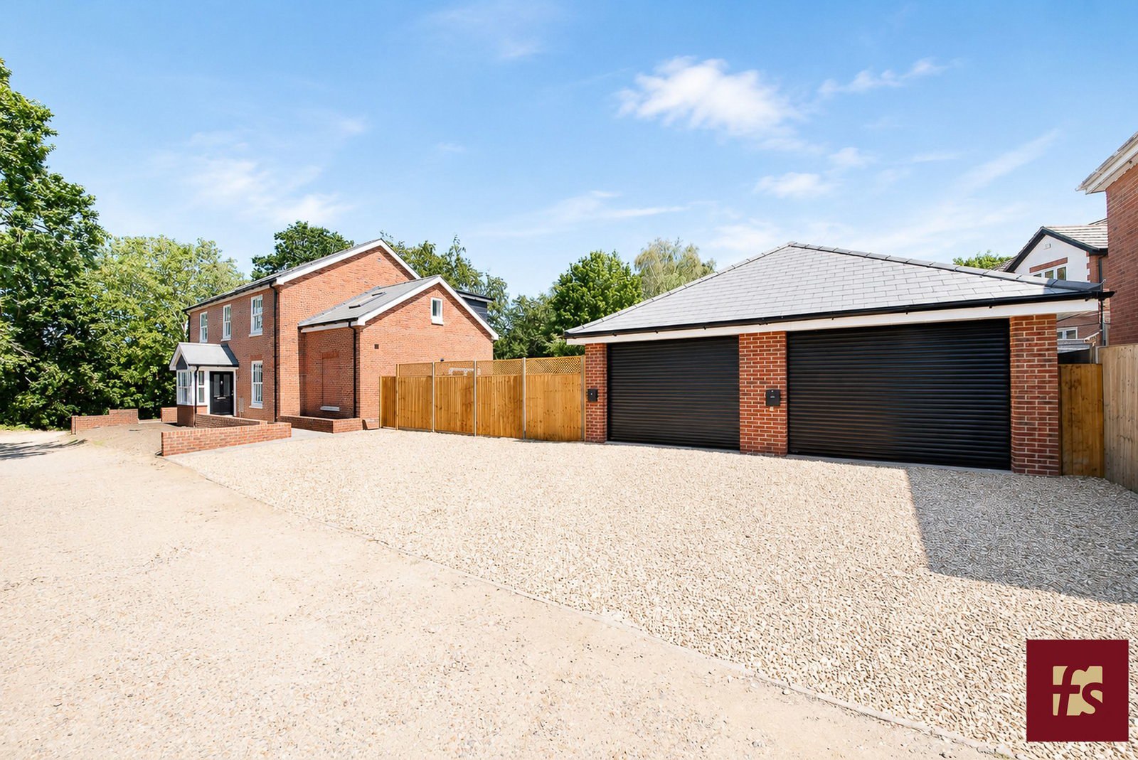 Hunters Mews, Hancombe Road, Sandhurst, Berkshire GU47 8NP, photo 25