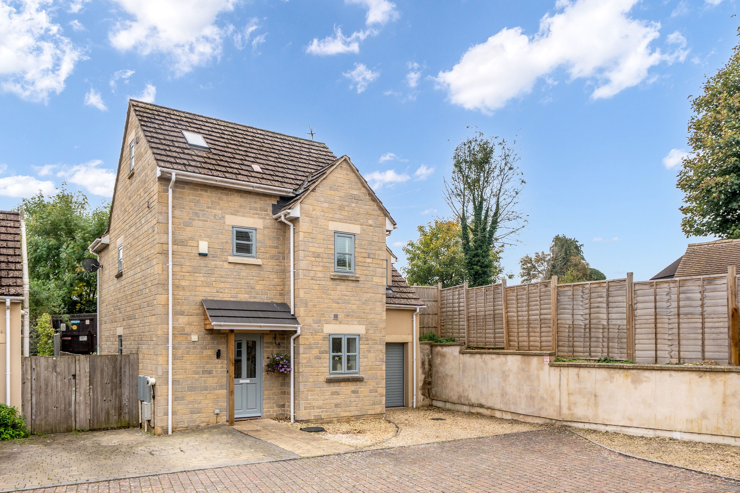 Cherry Tree Close