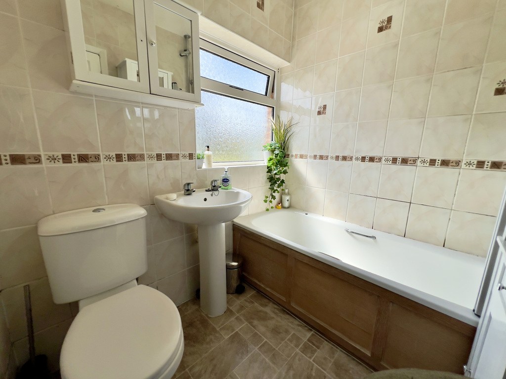 South facing garden and views over coast and countryside!, photo 13