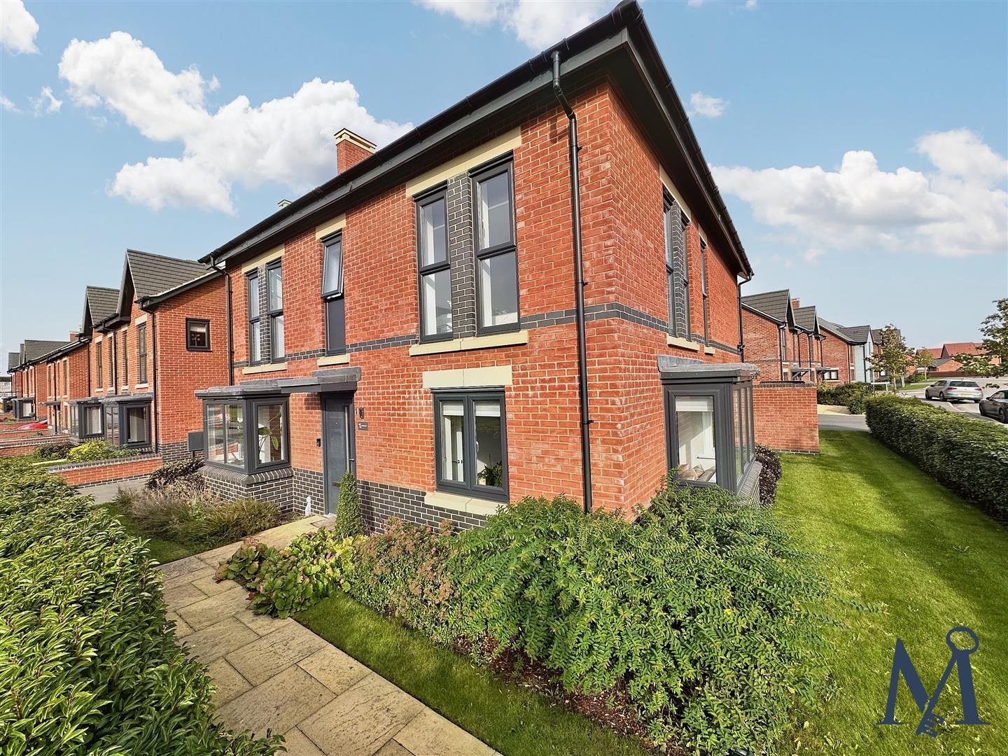 detached house to rent in Dairy Lane