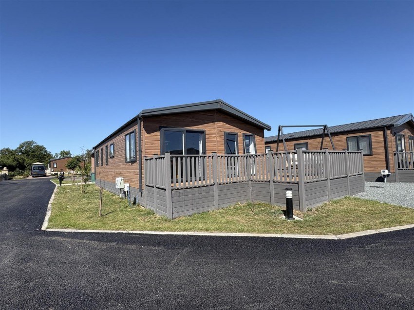 Oakwood Retreat Country Park