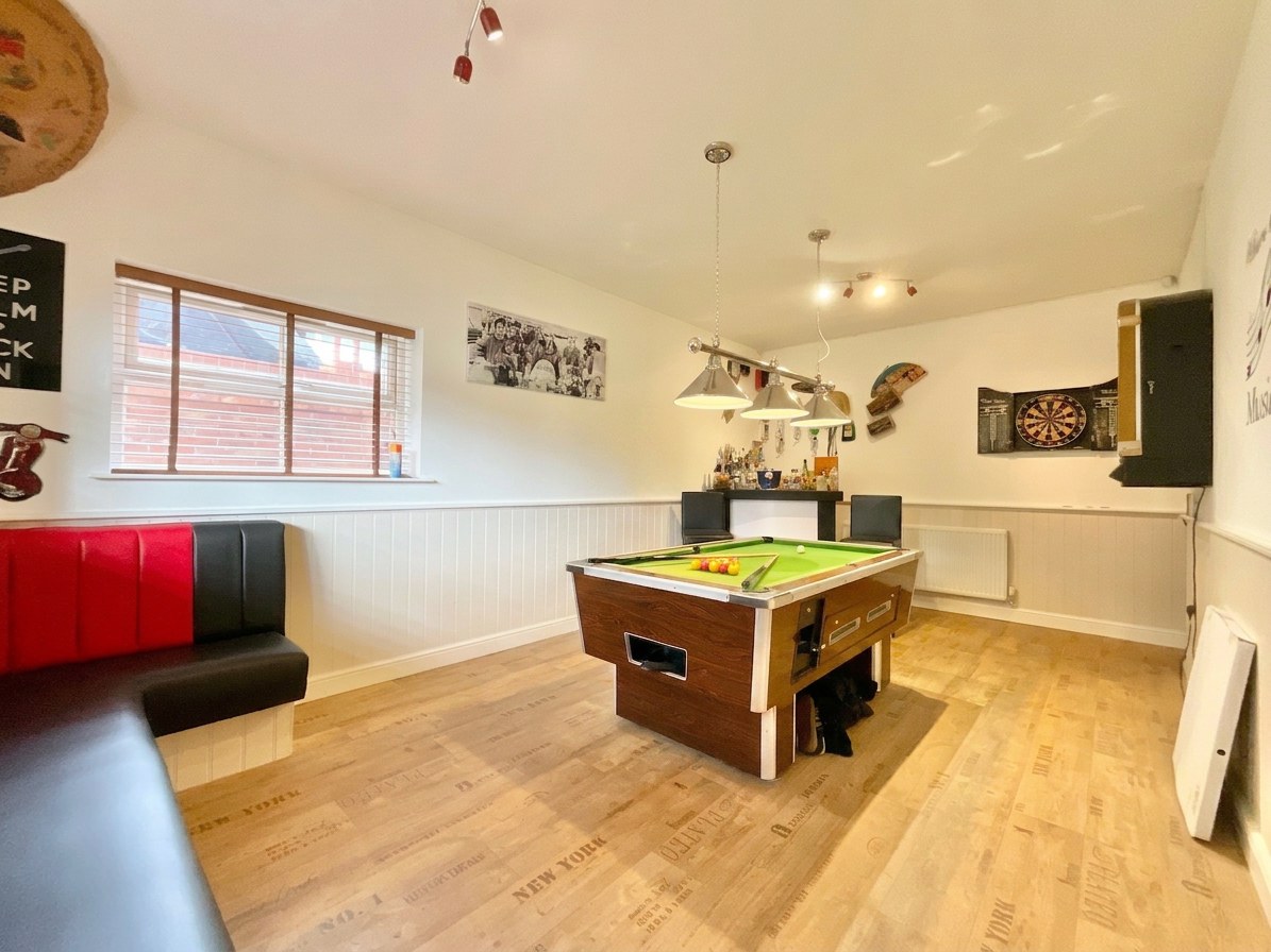 Hougher Wall Road, Audley, ST7, photo 12