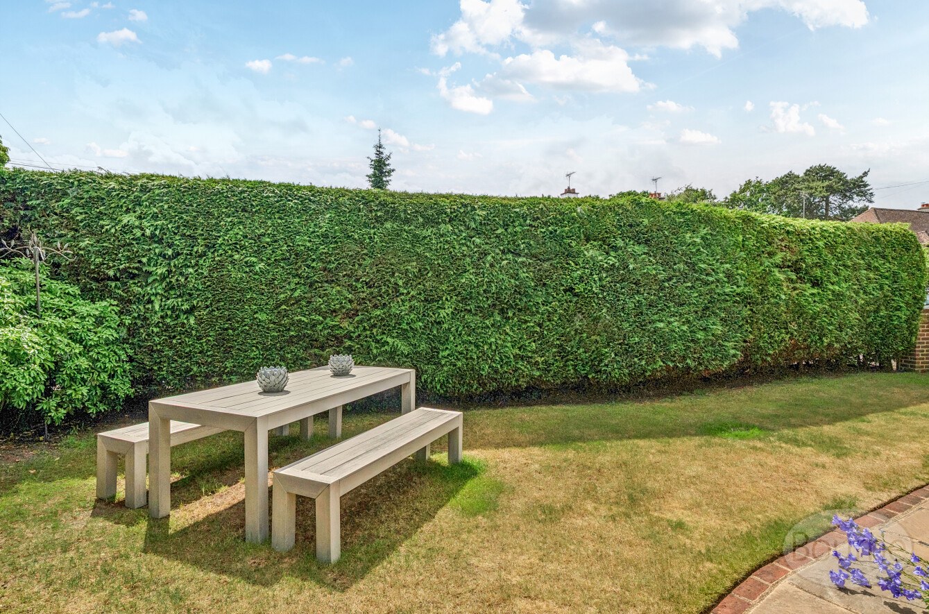 Boundstone Close, Wrecclesham, Farnham, Surrey, GU10, photo 14