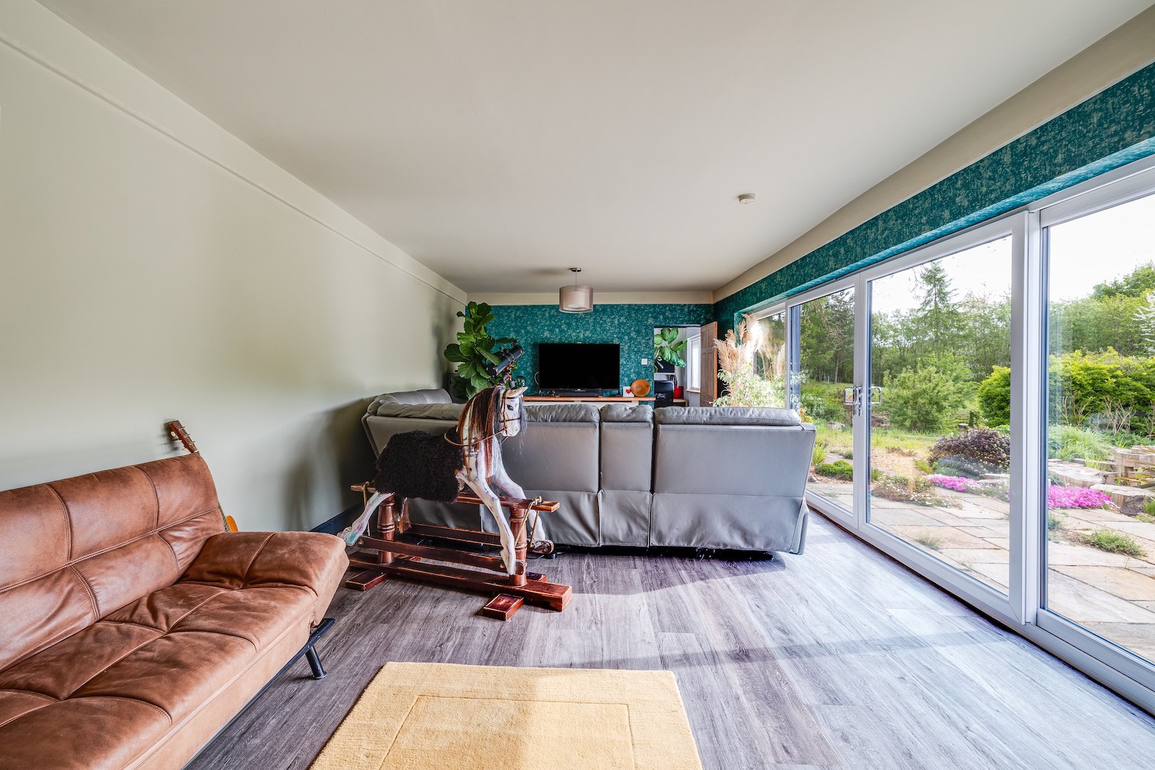 Cae-Pen-Ty Road, Cefn-Y-Bedd, LL12, photo 7