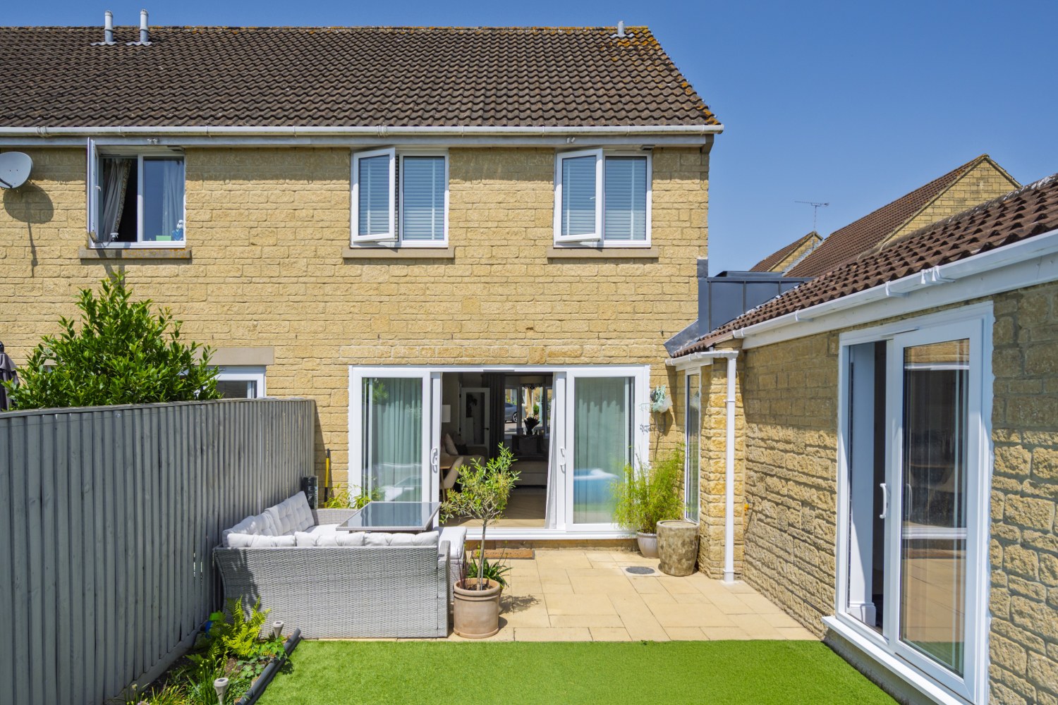 Drift Close, Cirencester, photo 16