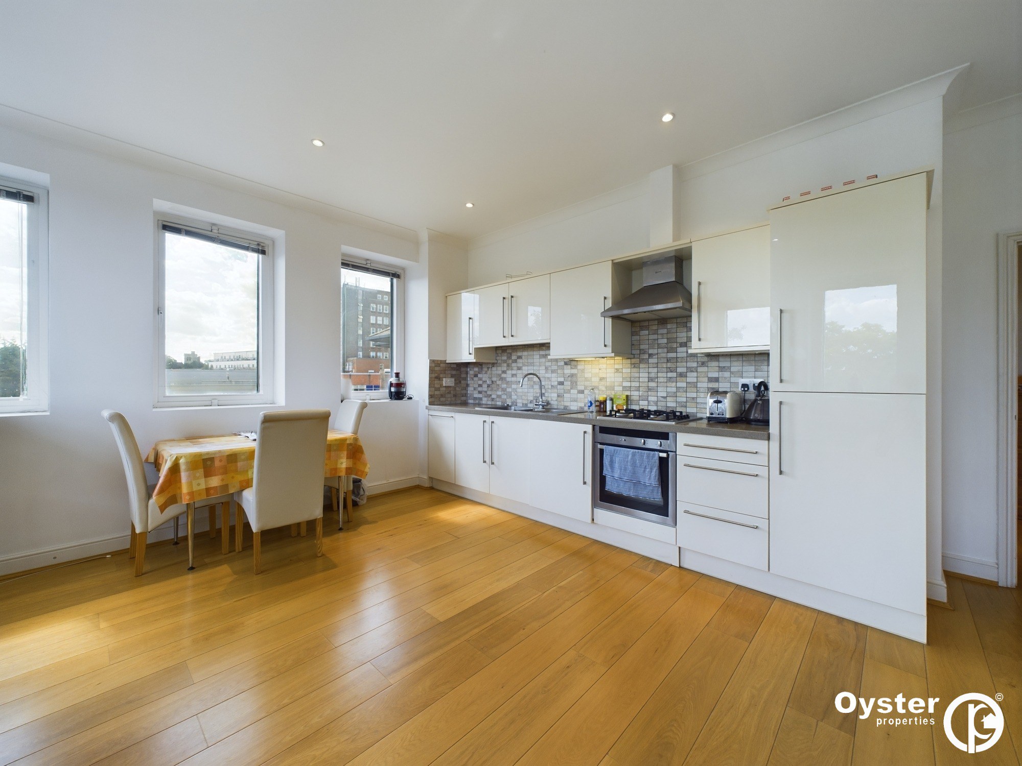 Kingsgate House, 29-39 The Broadway, HA7, photo 9