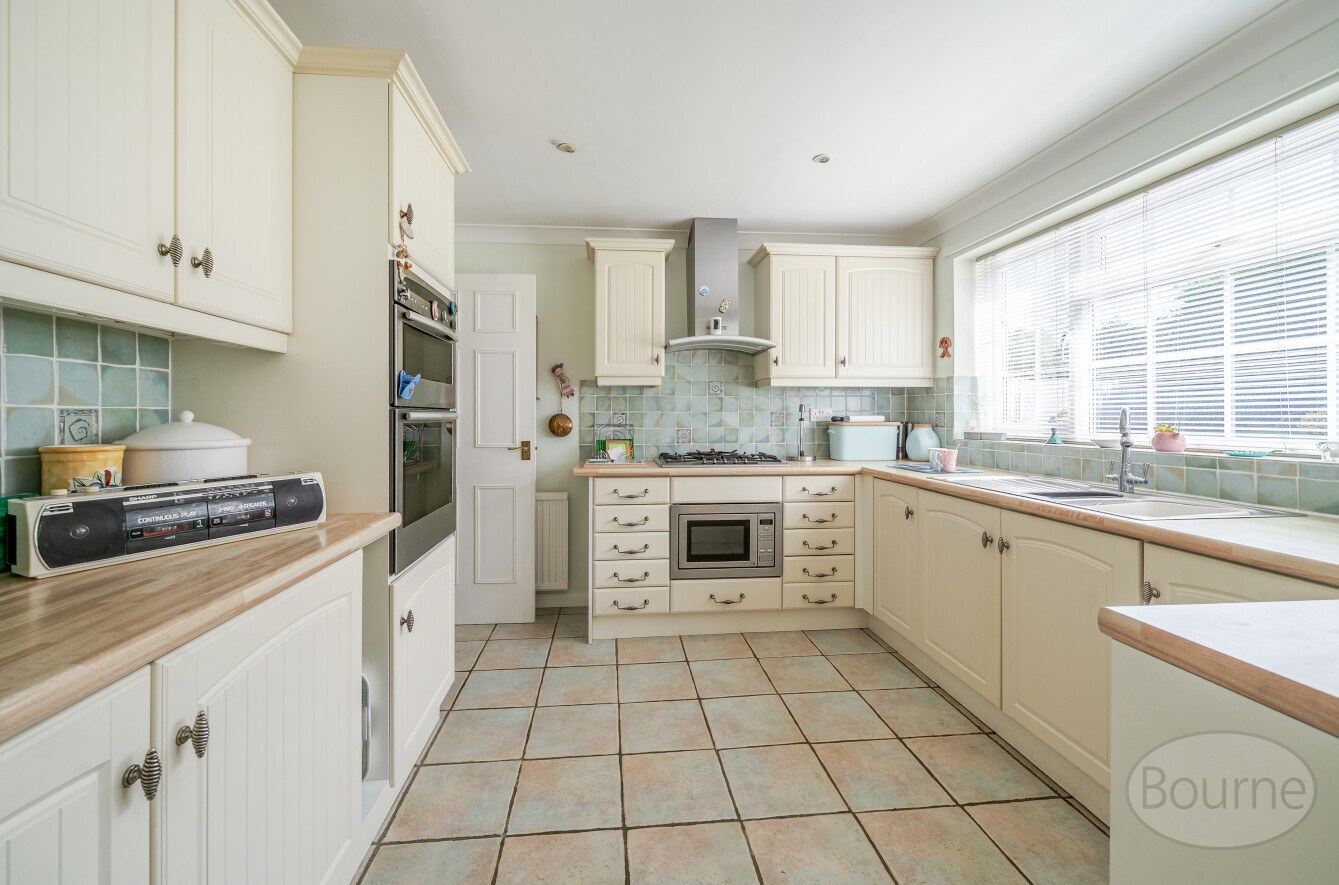Parkhurst Fields, Churt, Farnham, Surrey, GU10, photo 2