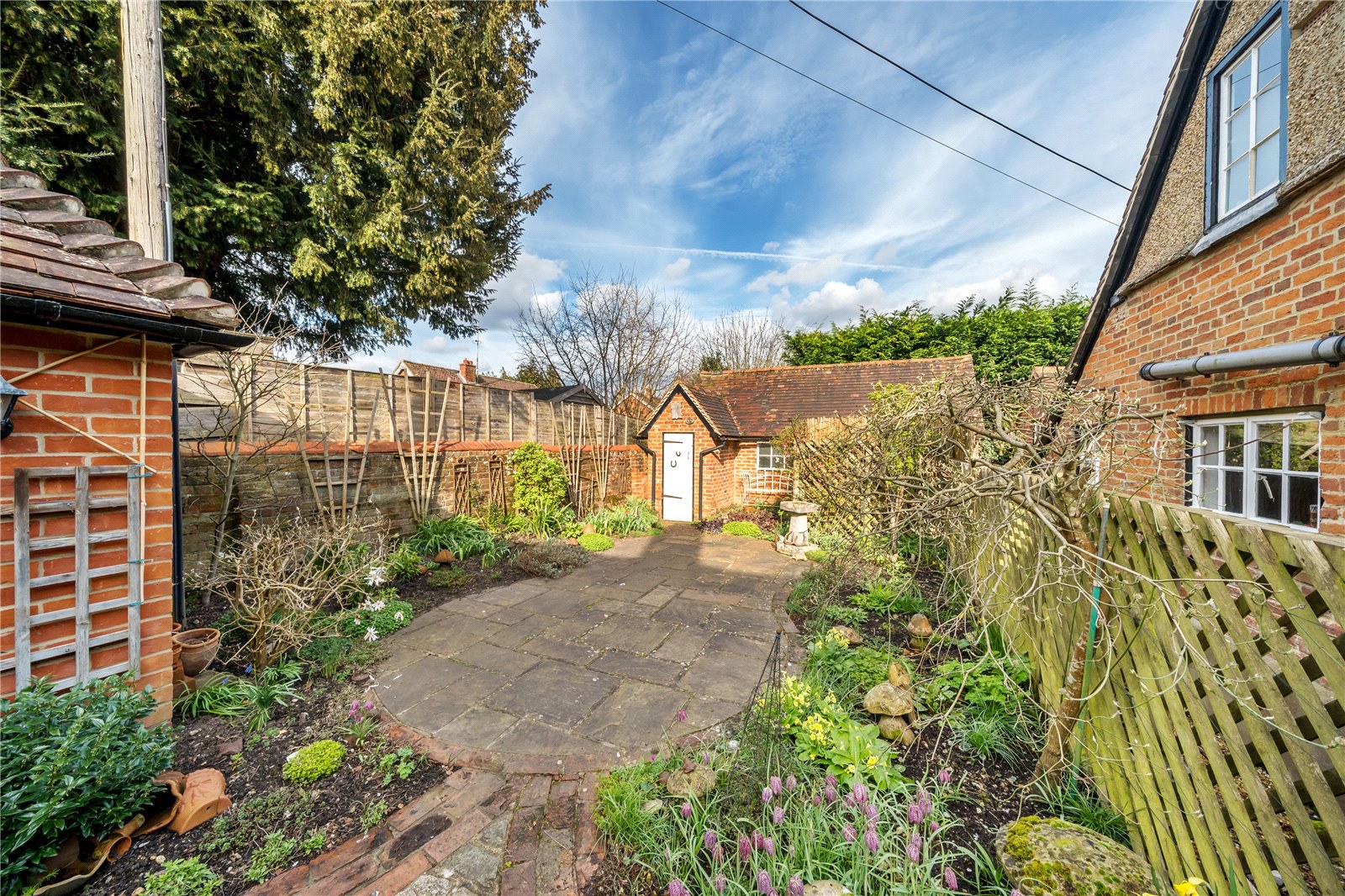Dippenhall Street, Crondall, Farnham, Hampshire, GU10, photo 11