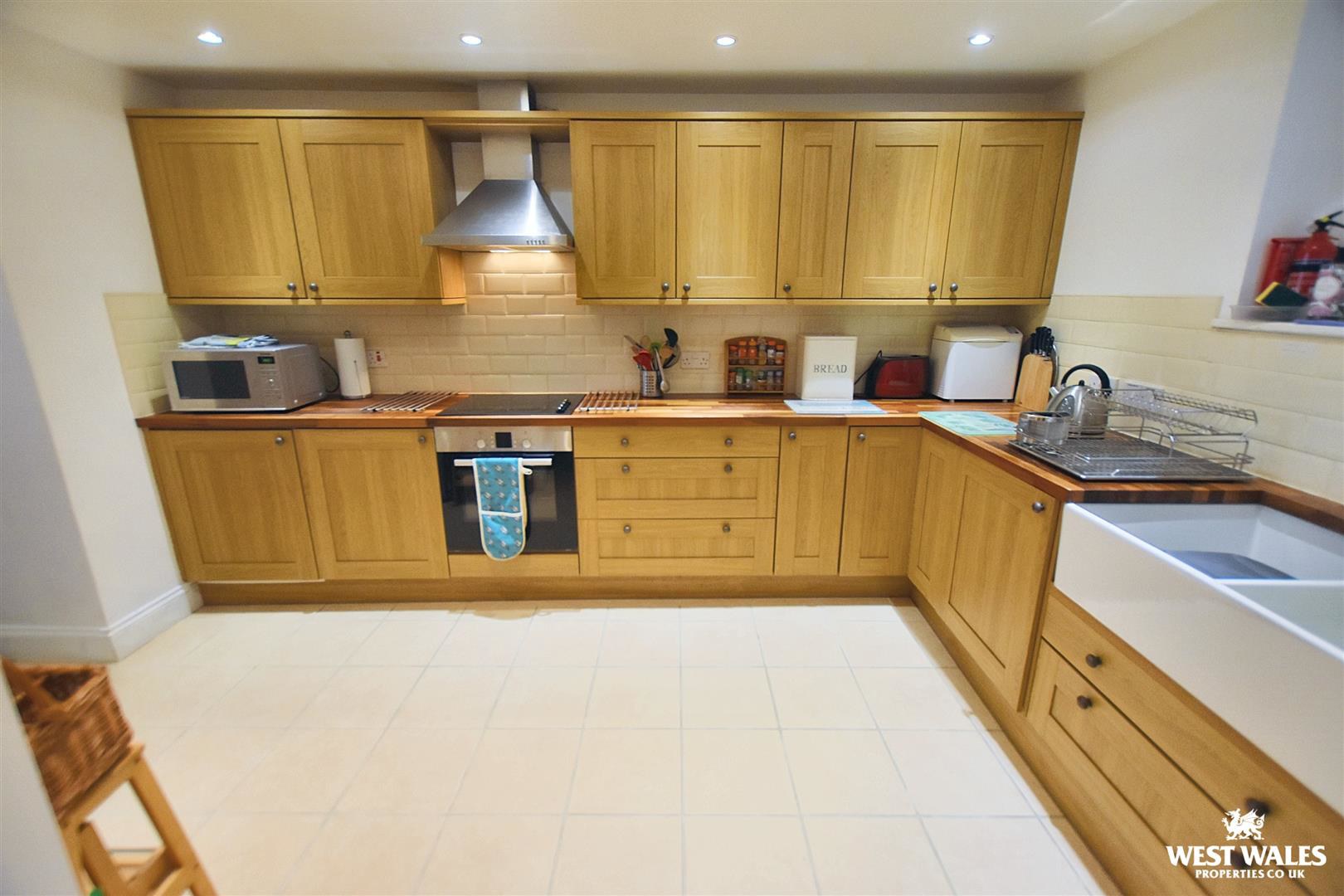 Flat 1 Llanunwas, Solva, Haverfordwest, photo 5