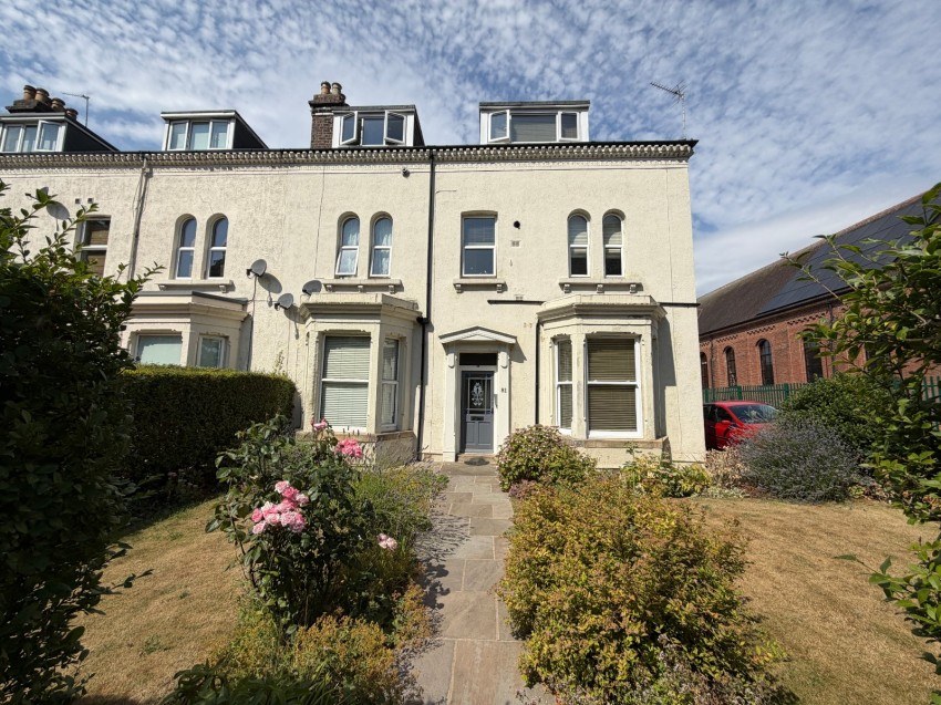 6 bed apartment for sale in High Street, Starbeck