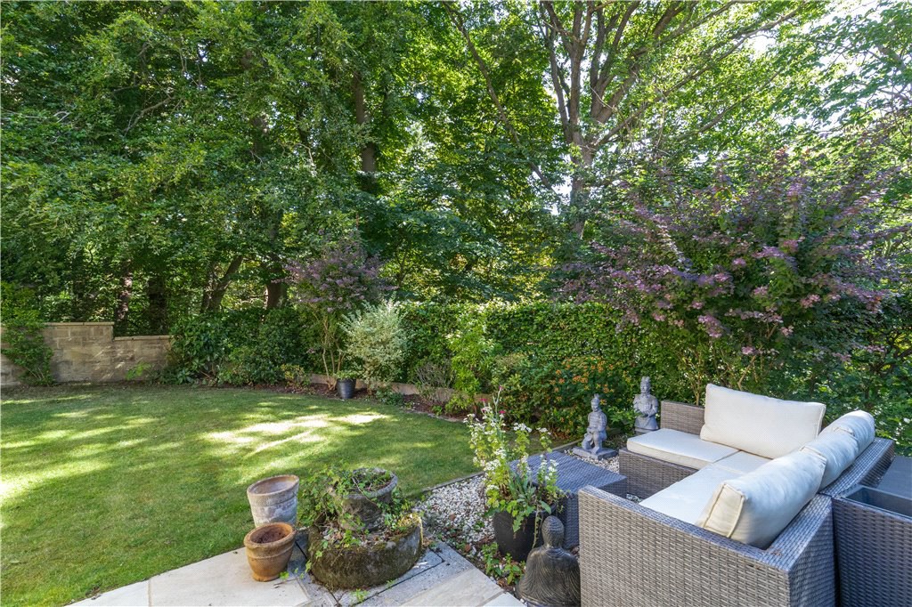 East Causeway Crescent, Leeds, West Yorkshire, LS16, photo 2
