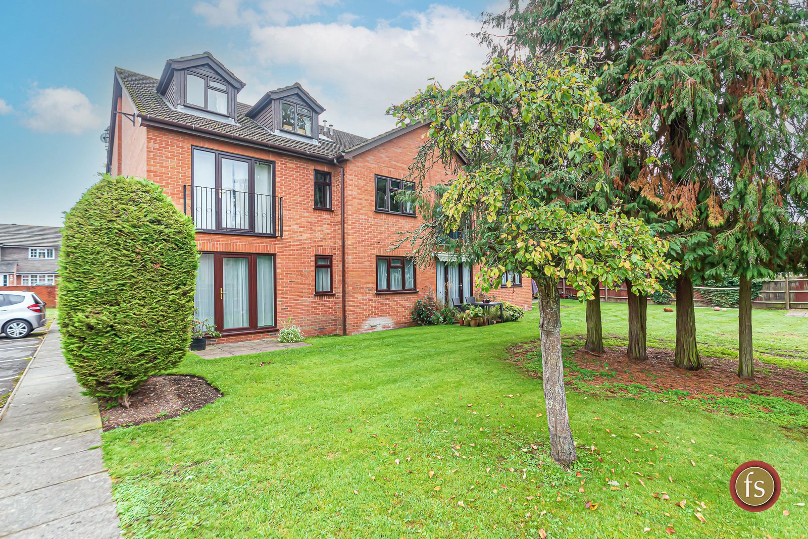 Cambridge Road, Owlsmoor, Sandhurst, GU47 0GR